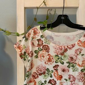 Floral top
